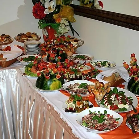 Korona فندق
