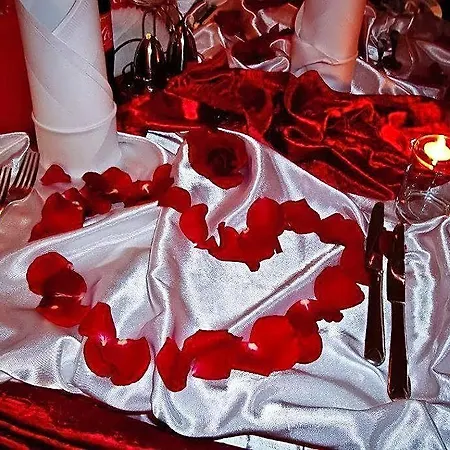 Korona فندق